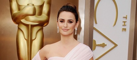 Penélope Cruz en la alfombra roja de los Oscar 2014