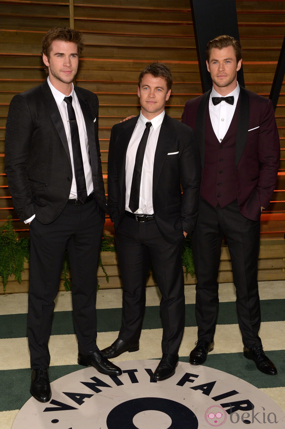 Los hermanos Chris, Liam y Luke Hemsworth en la fiesta Vanity Fair tras los Oscar 2014