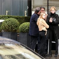 Melanie Griffith y Stella Banderas en París