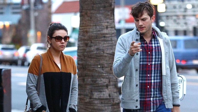 Ashton Kutcher y Mila Kunis reaparecen tras el anuncio de su compromiso