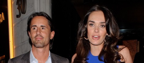 Tamara Ecclestone y Jay Rutland a las puertas de un restaurante de Londres