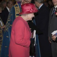 La Reina Isabel charla con Malala Yousafzai en el Día de la Commonwealth 2014