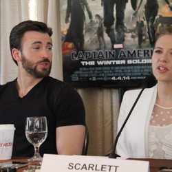 Scarlett Johansson promociona 'Capitán América: el Soldado de Invierno' junto a Chris Evans