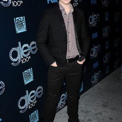 Chris Colfer en la fiesta del episodio 100 de 'Glee'