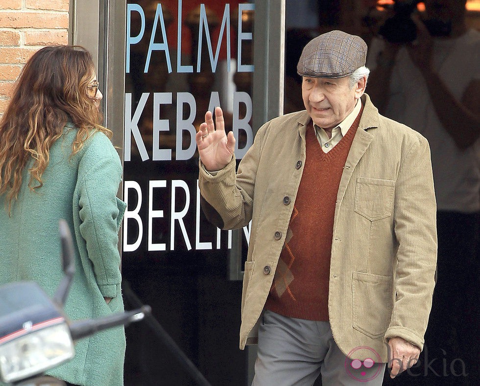 Blanca Suárez y José Sacristán en el rodaje de 'Perdiendo el Norte'