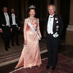 Los Reyes de Suecia en una cena de gala