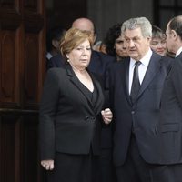 Celia Villalobos y Jesús Posada en la capilla ardiente de Adolfo Suárez