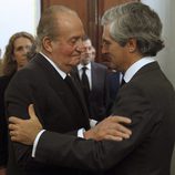 El Rey Juan Carlos y Adolfo Suárez Illana en la capilla ardiente de Adolfo Suárez