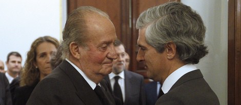 El Rey Juan Carlos y Adolfo Suárez Illana en la capilla ardiente de Adolfo Suárez