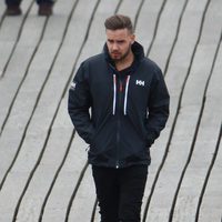 Liam Payne pasea en el descanso del rodaje de su nuevo videoclip