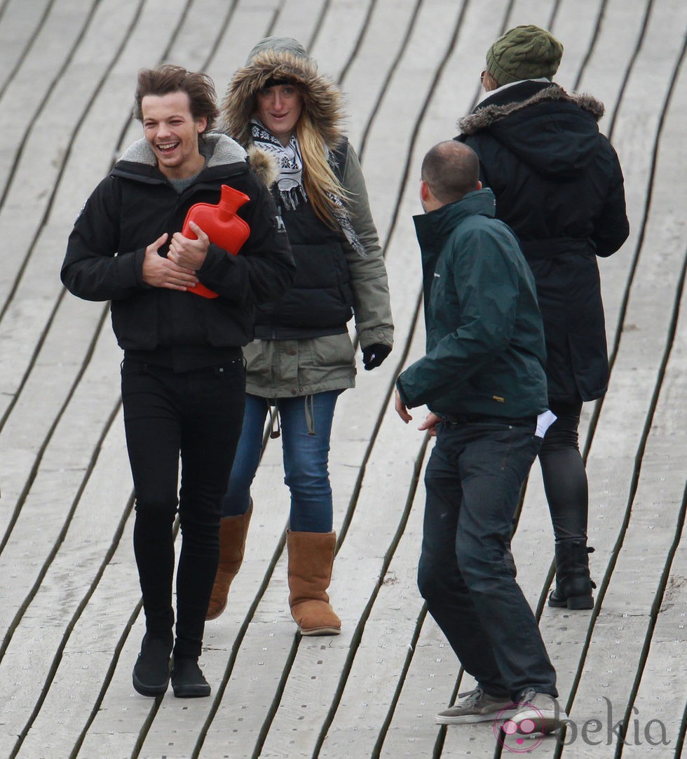 Louis Tonlinson durante el rodaje del nuevo video de One Direction