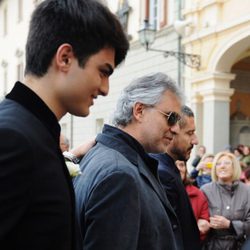 Andrea Bocelli llega al Santuario en el que se ha celebrado su boda