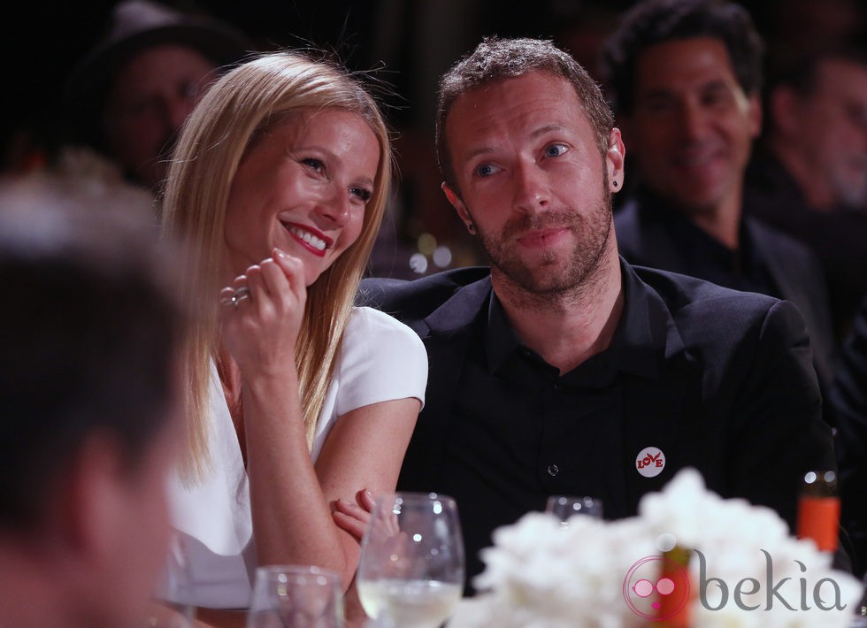 Gwyneth Paltrow y Chris Martin en una gala solidaria