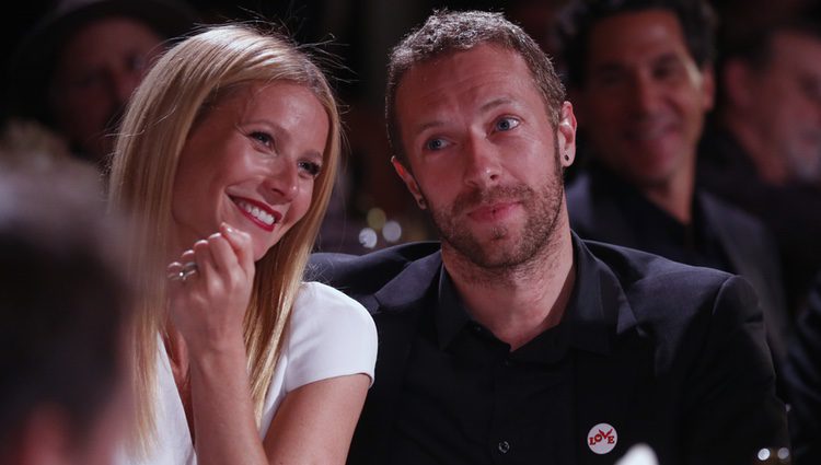 Gwyneth Paltrow y Chris Martin en una gala solidaria