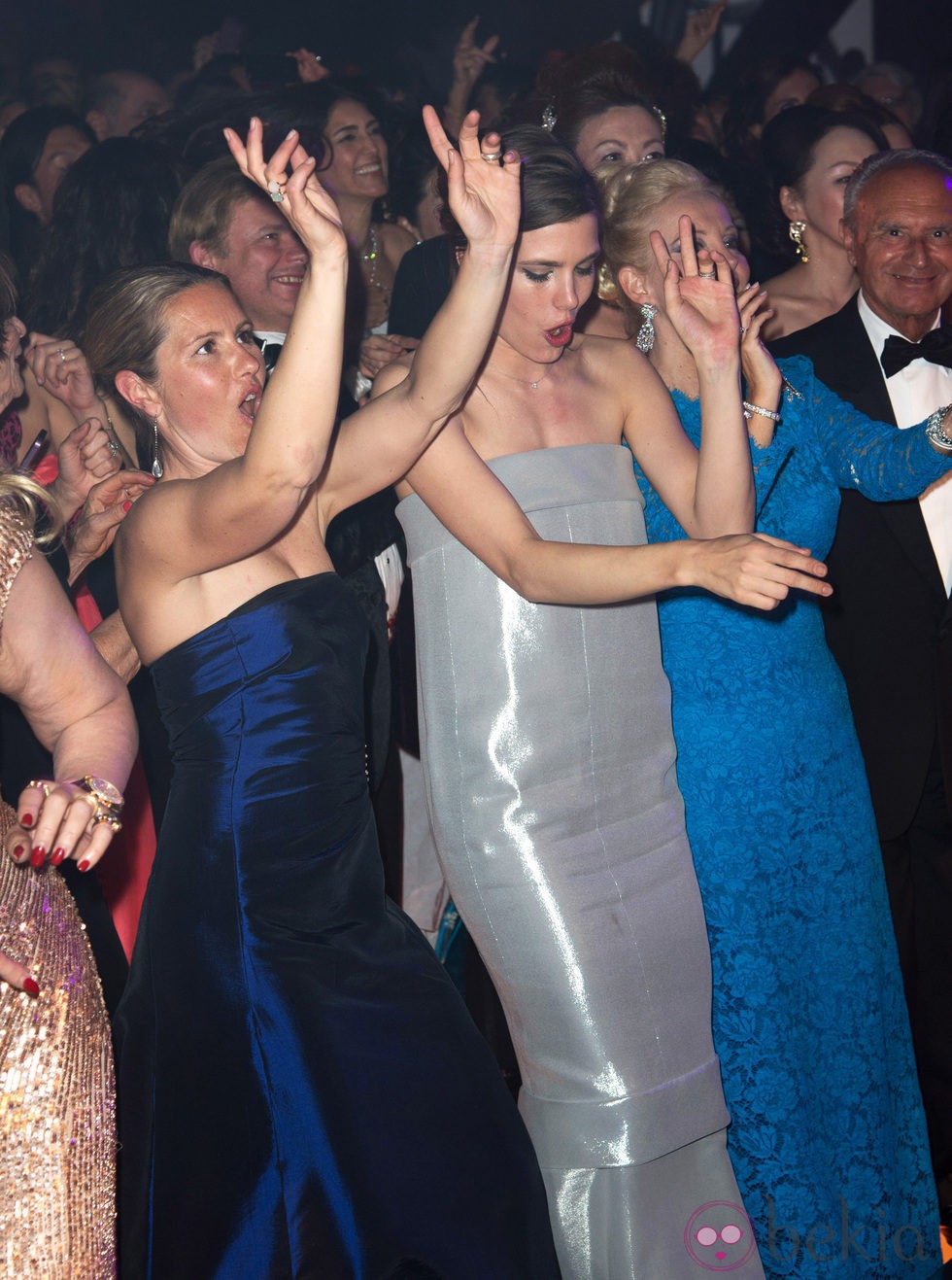 Carlota Casiraghi bailando con la música de Mika en el Baile de la Rosa de Mónaco 2014