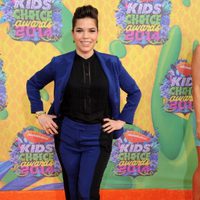 America Ferrera en la alfombra naranja de los Kids Choice Awards 2014