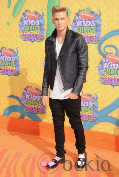 Cody Simpson en los Kids Choice Awards 2014