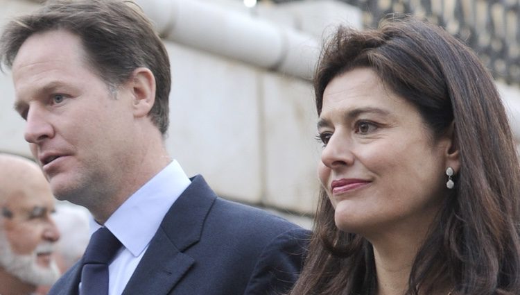 Nick Clegg con su mujer Miriam González en el funeral de Estado de Adolfo Suárez