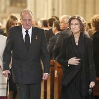 Los Reyes Juan Carlos y Sofía en el funeral de Estado de Adolfo Suárez