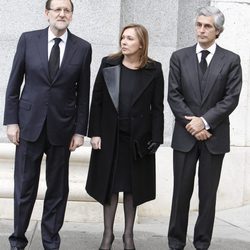 Mariano Rajoy, su mujer Elvira Fernández y Adolfo Suárez Illana en el funeral de Estado de Adolfo Suárez