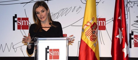 La Princesa Letizia da un discurso en la entrega del Premio 'El Barco de Vapor'