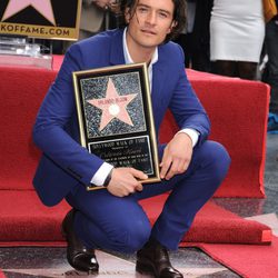 Orlando Bloom con su estrella en el Paseo de la Fama de Hollywood