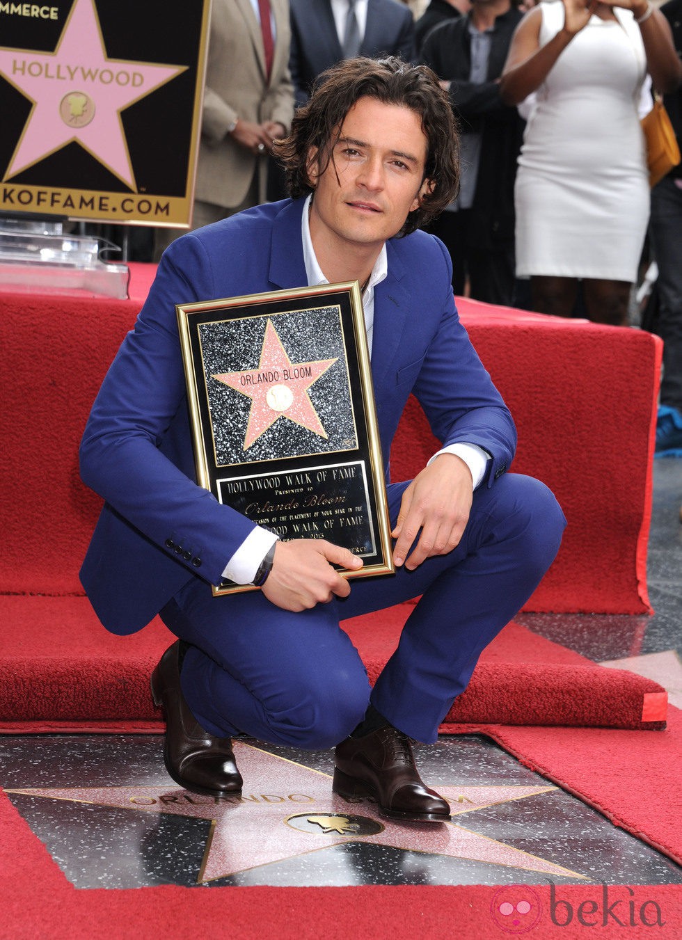 Orlando Bloom con su estrella en el Paseo de la Fama de Hollywood