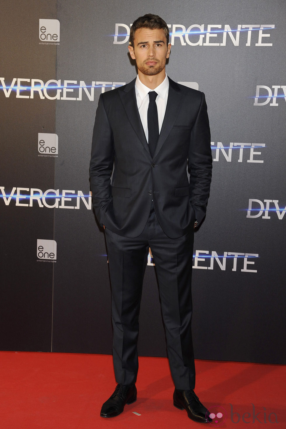 Theo James en el estreno de 'Divergente' en Madrid