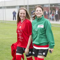 Esmeralda Moya y Andrea Duro en un partido benéfico a favor de Malabo