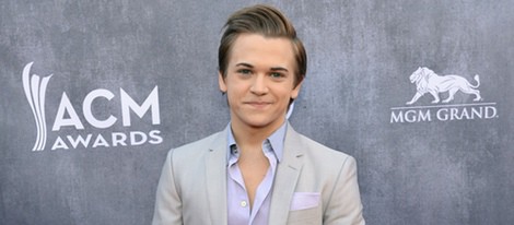 Hunter Haynes en la alfombra roja de los premios CMA 2014