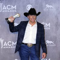 George Strait tras ganar en los premios CMA 2014