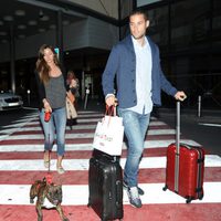 Malena Costa y Mario Suárez se van de viaje con su perro Roco