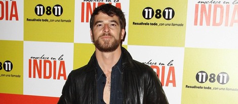 Alfonso Bassave en el estreno de 'Anochece en La India'