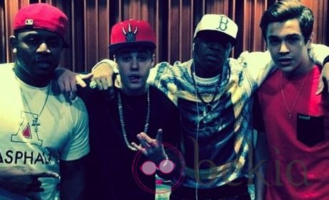 Justin Bieber y Austin Mahone en el estudio