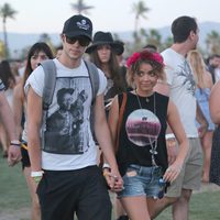 Sarah Hyland y Matt Prokop en el festival de música Coachella 2014