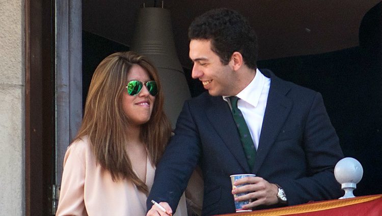 Chabelita Pantoja y Alberto Isla, muy enamorados en la Semana Santa de Sevilla