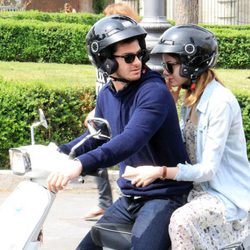 Emma Stone y Andrew Garfield en Roma 