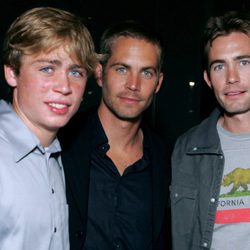 Paul Walker y sus hermanos