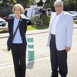 Rosa Valenty y Paco Cecilio en el tanatorio de Junior