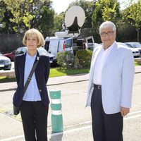 Rosa Valenty y Paco Cecilio en el tanatorio de Junior