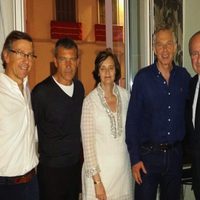 Antonio Banderas junto a Tony Blair y su esposa durante la Semana Santa de Málaga 2014