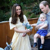 Los Duques de Cambridge y el Príncipe Jorge visitan un zoo de Sidney