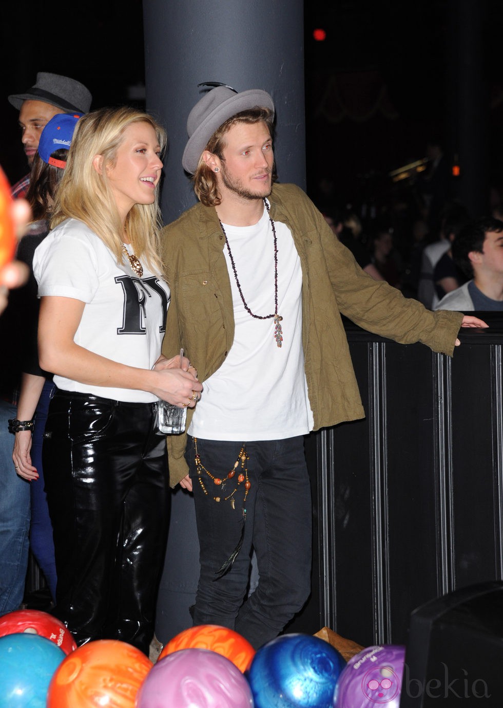 Dougie Poynter y Ellie Goulding dando un paseao por Londres