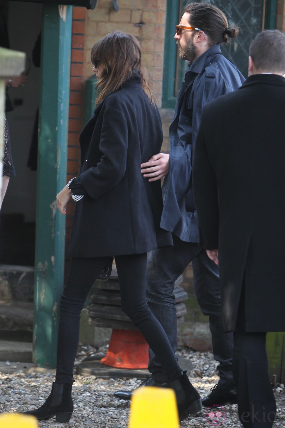 Alexa Chung en el funeral de Peaches Geldof en Londres