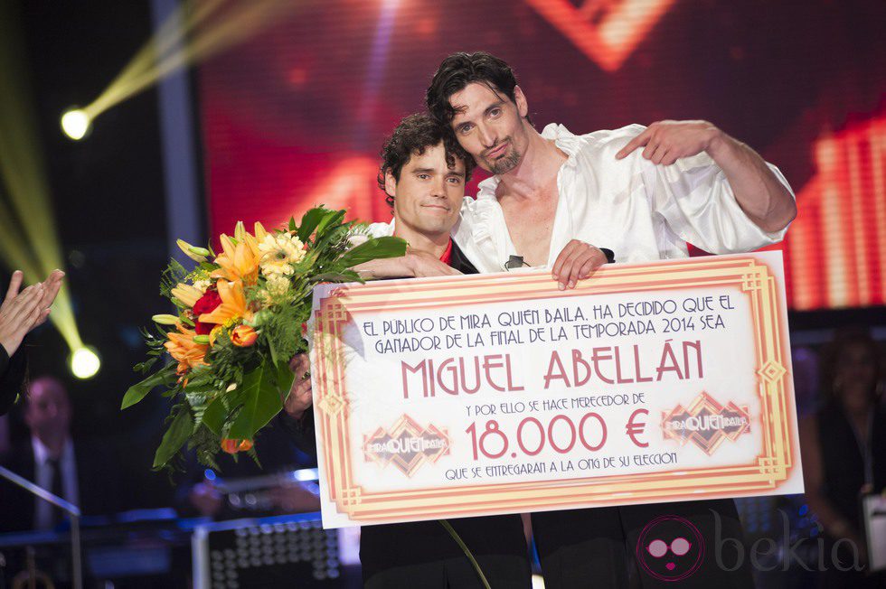 Felipe López junto al ganador de '¡Mira quién baila!' Miguel Abellán