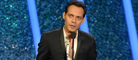 Marc Anthony recogiendo sus galardones de los Billboard Latinos 2014