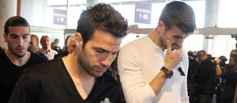 Cesc Fàbregas y Gerard Piqué en el homenaje a Tito Vilanova en el Camp Nou