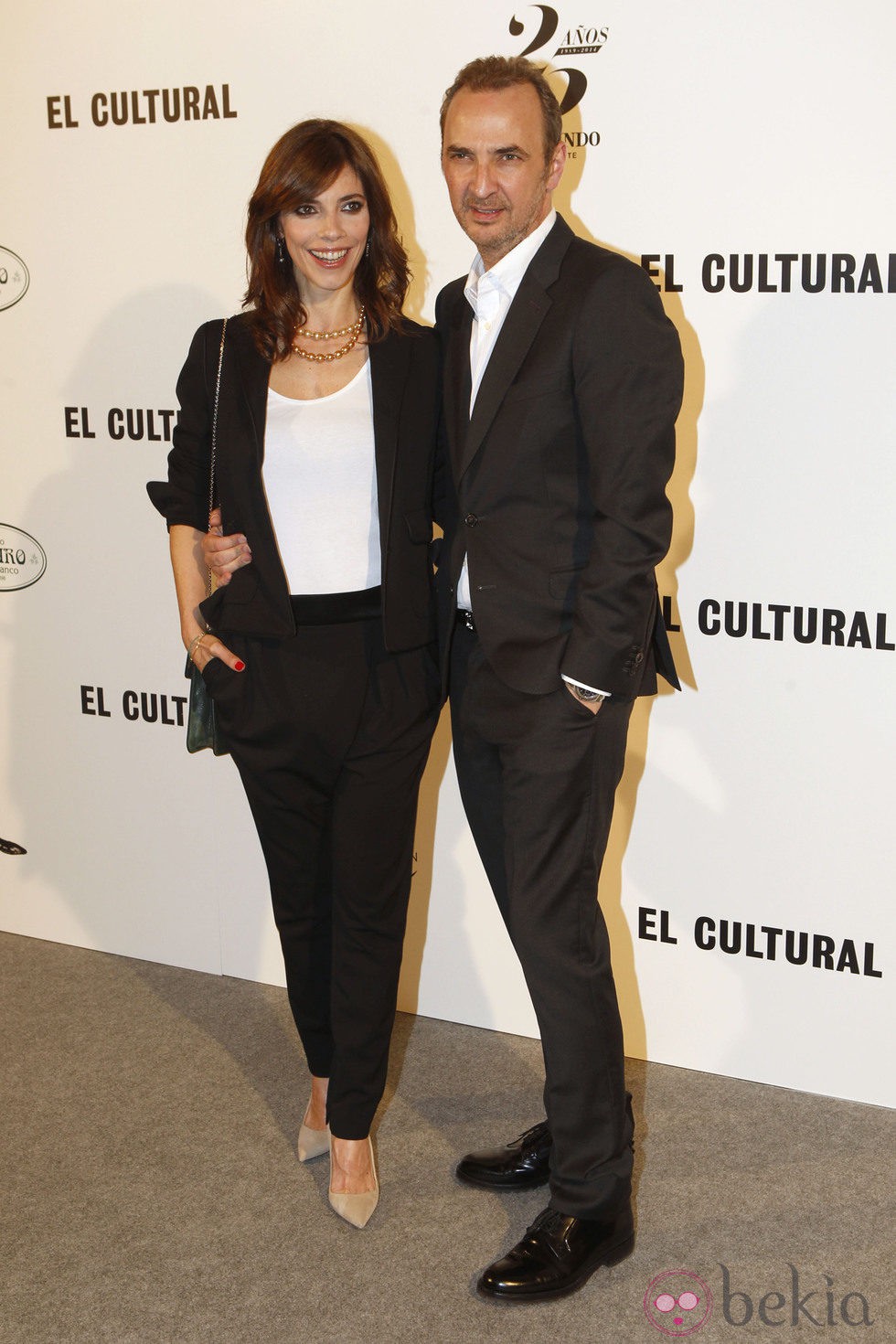 Maribel Verdú y Pedro Larrañaga en la entrega del Premio Valle-Inclán de Teatro 2014