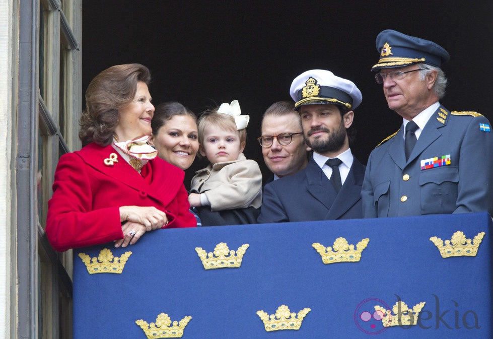 Carlos Gustavo de Suecia celebra su 68 cumpleaños con la Reina Silvia y los Príncipes Carlos Felipe, Victoria, Daniel y Estela