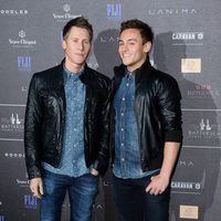 Dustin Lance Black y Tom Daley en la fiesta Battersea Power Station 2014